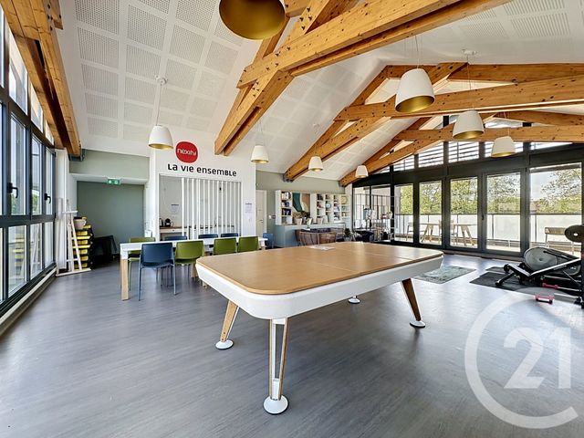 Appartement F3 à vendre - 3 pièces - 60.0 m2 - ST PRIEST - 69 - RHONE-ALPES - Century 21 Hestia Ldi