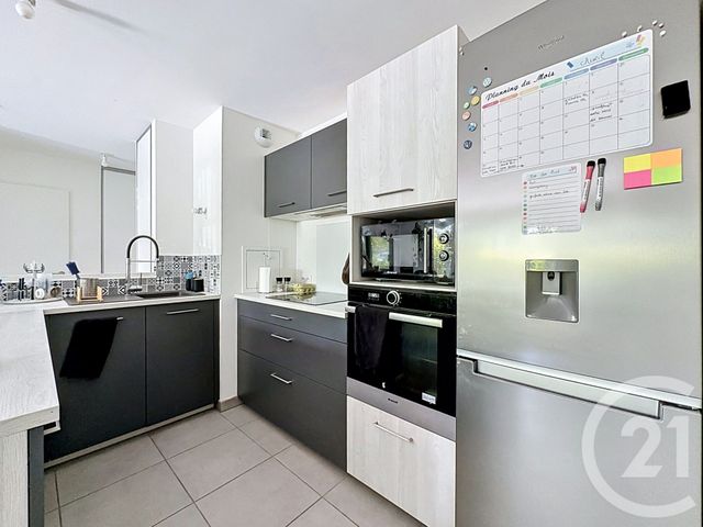 Appartement F3 à vendre - 3 pièces - 60.0 m2 - ST PRIEST - 69 - RHONE-ALPES - Century 21 Hestia Ldi