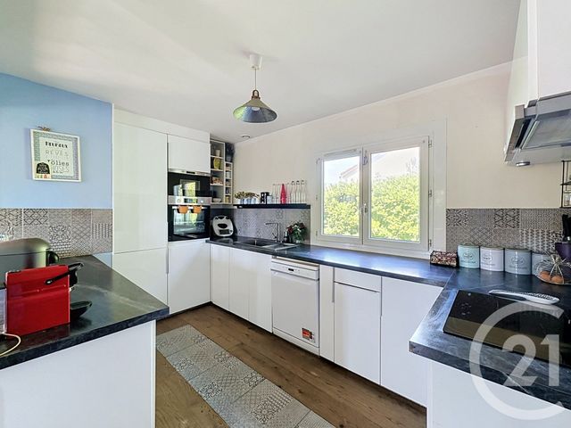 maison à vendre - 5 pièces - 116.0 m2 - ST PRIEST - 69 - RHONE-ALPES - Century 21 Hestia Ldi