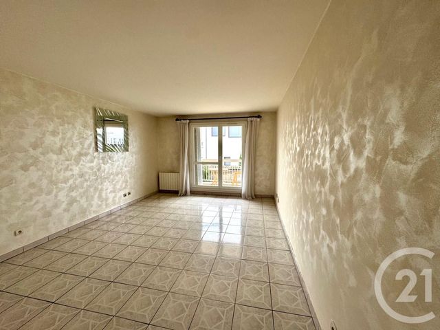 Appartement F3 à louer - 3 pièces - 62.86 m2 - VENISSIEUX - 69 - RHONE-ALPES - Century 21 Hestia Ldi