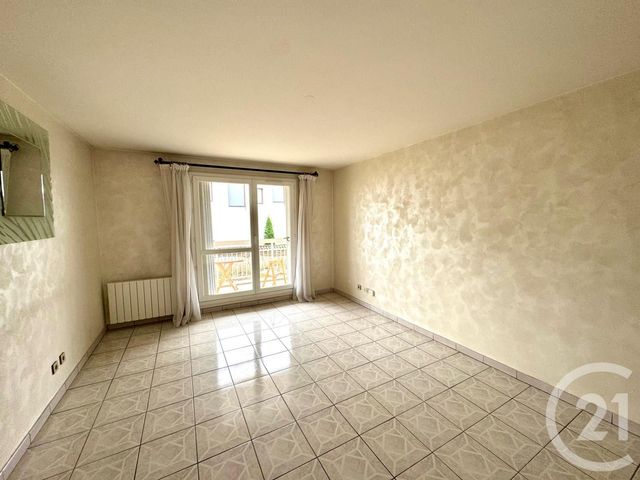 Appartement F3 à louer - 3 pièces - 62.86 m2 - VENISSIEUX - 69 - RHONE-ALPES - Century 21 Hestia Ldi