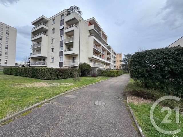 Appartement F3 à louer - 3 pièces - 62.86 m2 - VENISSIEUX - 69 - RHONE-ALPES - Century 21 Hestia Ldi