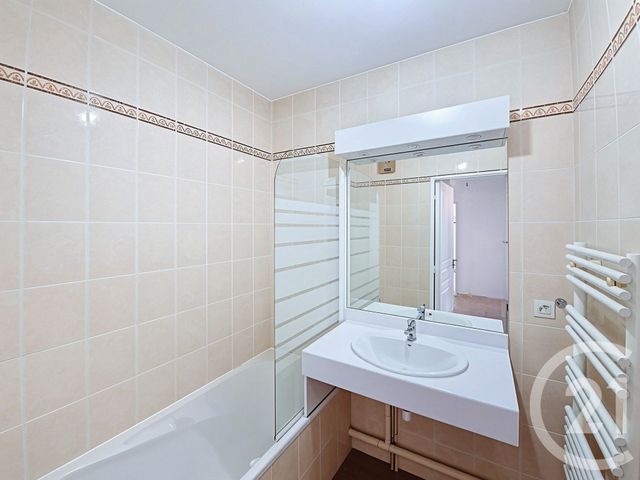 Appartement F2 à vendre - 2 pièces - 46.44 m2 - CORBAS - 69 - RHONE-ALPES - Century 21 Hestia Ldi