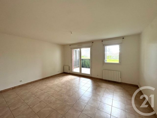 Appartement T2 à louer - 2 pièces - 54.29 m2 - CORBAS - 69 - RHONE-ALPES - Century 21 Hestia Ldi