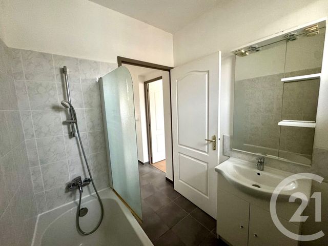 maison à louer - 3 pièces - 68.79 m2 - CORBAS - 69 - RHONE-ALPES - Century 21 Hestia Ldi