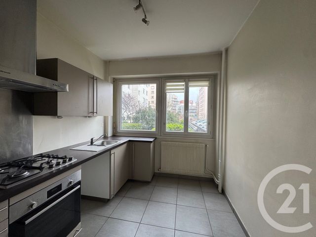 Appartement T3 à louer - 3 pièces - 64.13 m2 - LYON - 69007 - RHONE-ALPES - Century 21 Hestia Ldi