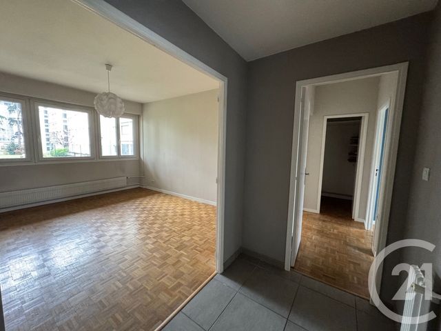 Appartement T3 à louer - 3 pièces - 64.13 m2 - LYON - 69007 - RHONE-ALPES - Century 21 Hestia Ldi