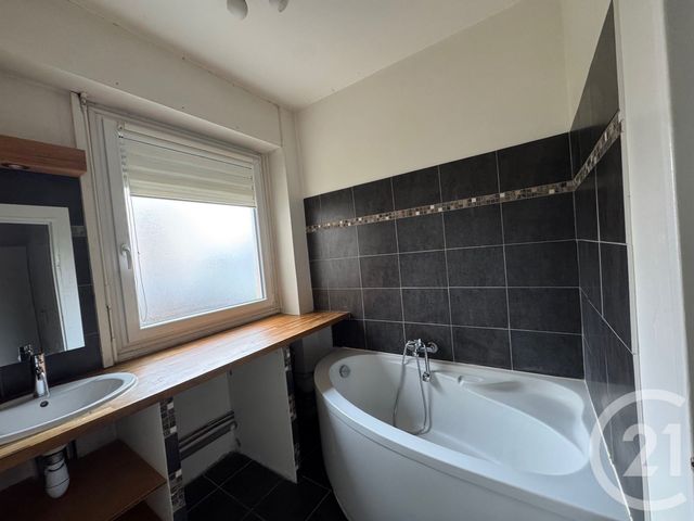 Appartement T3 à louer - 3 pièces - 64.13 m2 - LYON - 69007 - RHONE-ALPES - Century 21 Hestia Ldi