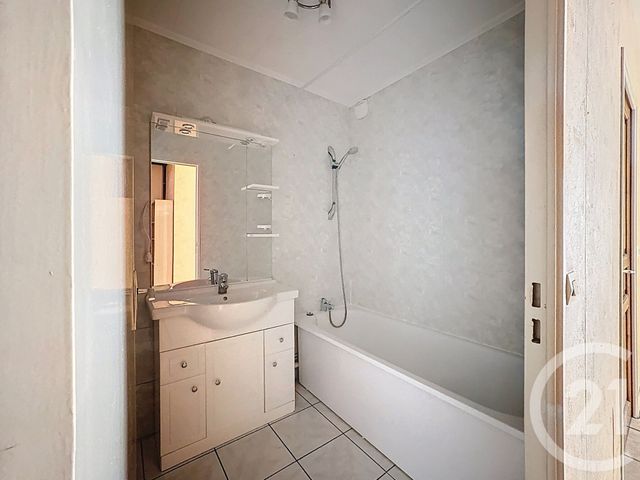 Appartement T3 à louer - 3 pièces - 67.43 m2 - FEYZIN - 69 - RHONE-ALPES - Century 21 Hestia Ldi