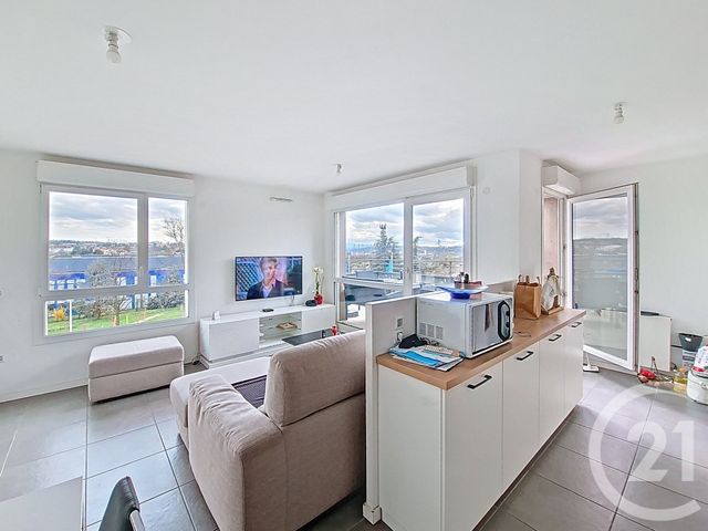 Appartement F4 à vendre - 4 pièces - 82.73 m2 - VENISSIEUX - 69 - RHONE-ALPES - Century 21 Hestia Ldi