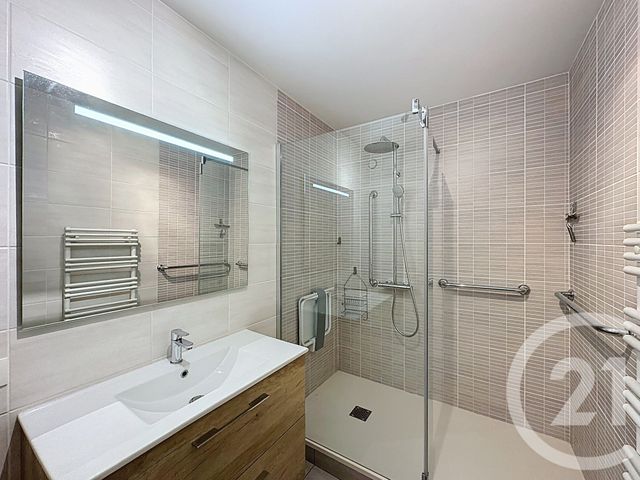 Appartement F3 à vendre - 3 pièces - 65.0 m2 - CORBAS - 69 - RHONE-ALPES - Century 21 Hestia Ldi