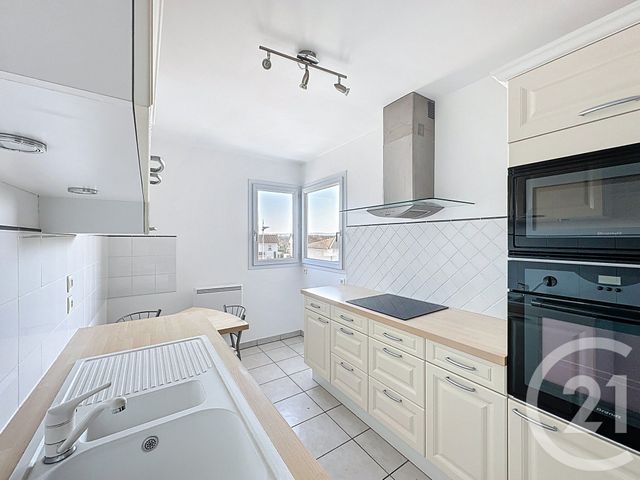 Appartement F3 à vendre - 3 pièces - 65.0 m2 - CORBAS - 69 - RHONE-ALPES - Century 21 Hestia Ldi