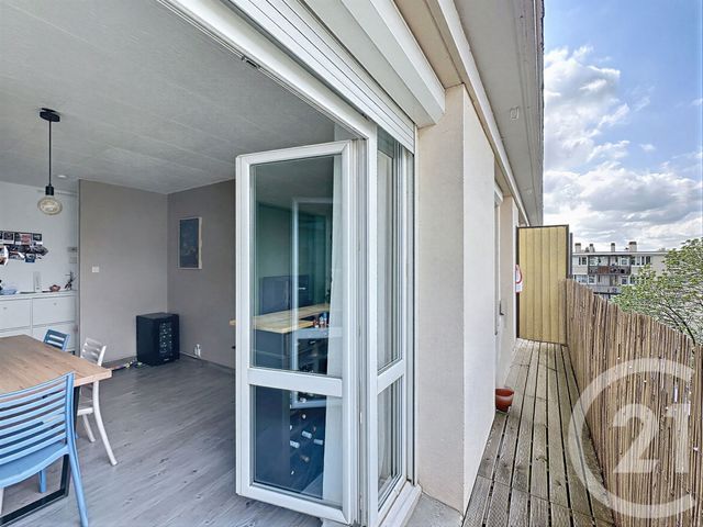 Appartement F4 à vendre - 4 pièces - 66.02 m2 - CORBAS - 69 - RHONE-ALPES - Century 21 Hestia Ldi