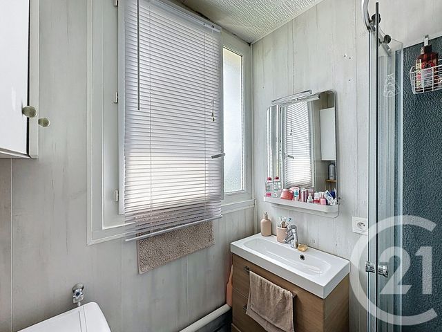 Appartement F4 à vendre - 4 pièces - 66.02 m2 - CORBAS - 69 - RHONE-ALPES - Century 21 Hestia Ldi