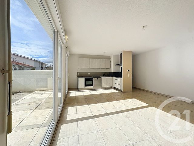 Appartement T3 à vendre - 3 pièces - 65.82 m2 - FEYZIN - 69 - RHONE-ALPES - Century 21 Hestia Ldi