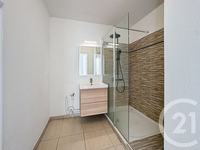 Appartement T3 à vendre - 3 pièces - 65.82 m2 - FEYZIN - 69 - RHONE-ALPES - Century 21 Hestia Ldi