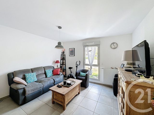 Appartement F3 à vendre - 3 pièces - 66.0 m2 - SEREZIN DU RHONE - 69 - RHONE-ALPES - Century 21 Hestia Ldi