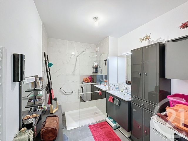 Appartement F3 à vendre - 3 pièces - 66.0 m2 - SEREZIN DU RHONE - 69 - RHONE-ALPES - Century 21 Hestia Ldi