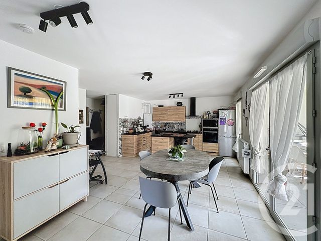 Appartement F3 à vendre - 3 pièces - 66.0 m2 - SEREZIN DU RHONE - 69 - RHONE-ALPES - Century 21 Hestia Ldi