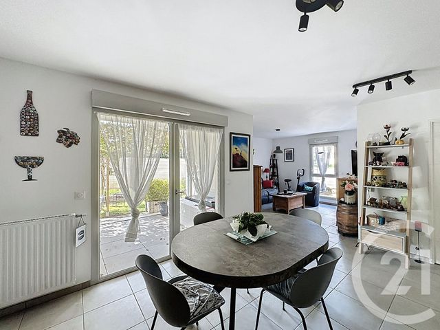 Appartement F3 à vendre - 3 pièces - 66.0 m2 - SEREZIN DU RHONE - 69 - RHONE-ALPES - Century 21 Hestia Ldi