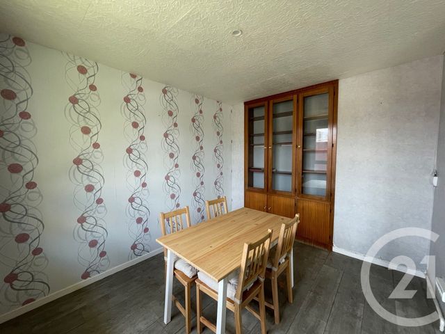 Appartement T4 à louer - 4 pièces - 65.4 m2 - CORBAS - 69 - RHONE-ALPES - Century 21 Hestia Ldi