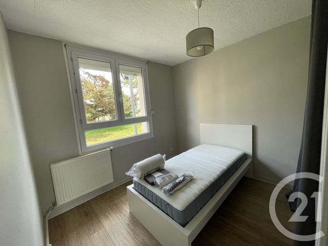 Appartement T4 à louer - 4 pièces - 65.4 m2 - CORBAS - 69 - RHONE-ALPES - Century 21 Hestia Ldi