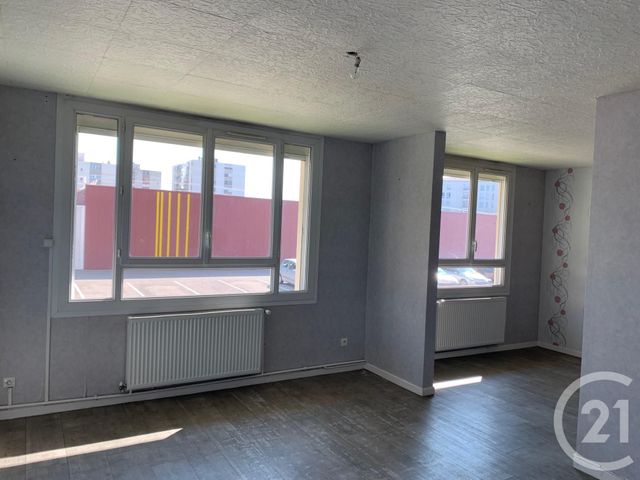 Appartement T4 à louer - 4 pièces - 65.4 m2 - CORBAS - 69 - RHONE-ALPES - Century 21 Hestia Ldi