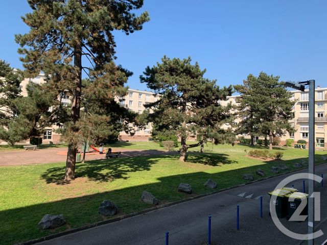 Appartement T4 à louer - 4 pièces - 65.4 m2 - CORBAS - 69 - RHONE-ALPES - Century 21 Hestia Ldi