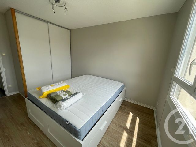 Appartement T4 à louer - 4 pièces - 65.4 m2 - CORBAS - 69 - RHONE-ALPES - Century 21 Hestia Ldi