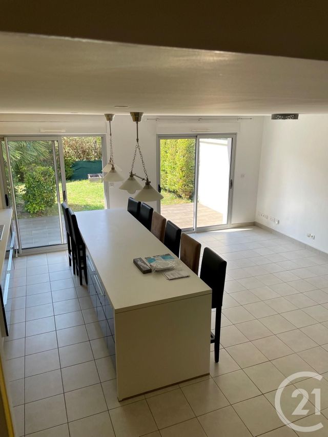 maison à louer - 6 pièces - 102.39 m2 - SEREZIN DU RHONE - 69 - RHONE-ALPES - Century 21 Hestia Ldi