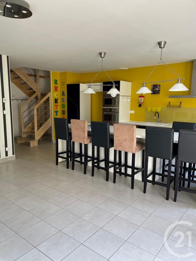 maison à louer - 6 pièces - 102.39 m2 - SEREZIN DU RHONE - 69 - RHONE-ALPES - Century 21 Hestia Ldi