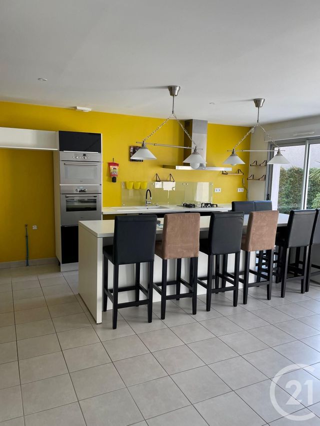 maison à louer - 6 pièces - 102.39 m2 - SEREZIN DU RHONE - 69 - RHONE-ALPES - Century 21 Hestia Ldi