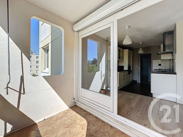 Appartement F5 à vendre - 5 pièces - 91.0 m2 - DECINES CHARPIEU - 69 - RHONE-ALPES - Century 21 Hestia Ldi