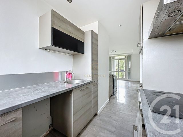 Appartement T4 à louer - 4 pièces - 64.35 m2 - CORBAS - 69 - RHONE-ALPES - Century 21 Hestia Ldi