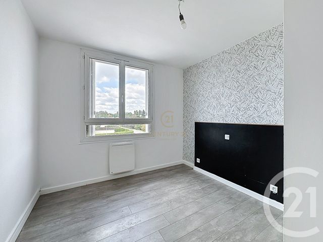 Appartement T4 à louer - 4 pièces - 64.35 m2 - CORBAS - 69 - RHONE-ALPES - Century 21 Hestia Ldi