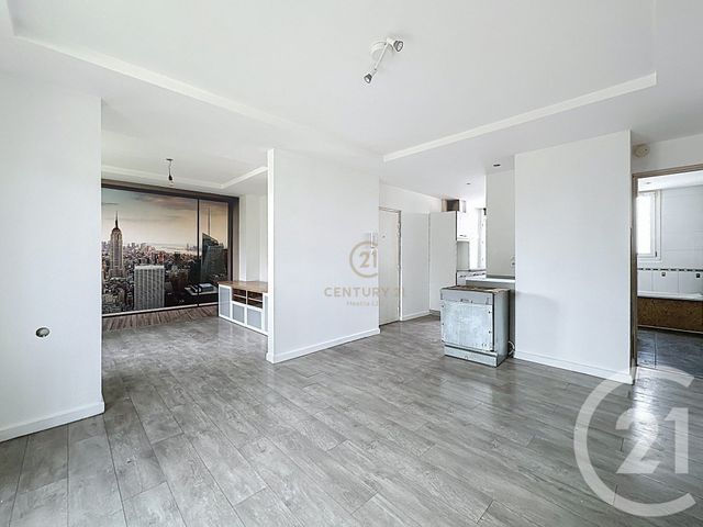 Appartement T4 à louer - 4 pièces - 64.35 m2 - CORBAS - 69 - RHONE-ALPES - Century 21 Hestia Ldi