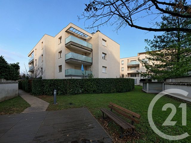 Appartement F2 à vendre - 2 pièces - 42.0 m2 - ST PRIEST - 69 - RHONE-ALPES - Century 21 Hestia Ldi