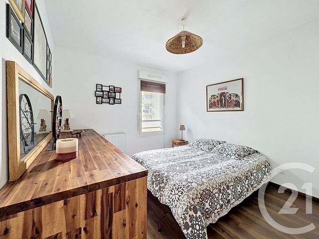 Appartement F2 à vendre - 2 pièces - 42.0 m2 - ST PRIEST - 69 - RHONE-ALPES - Century 21 Hestia Ldi