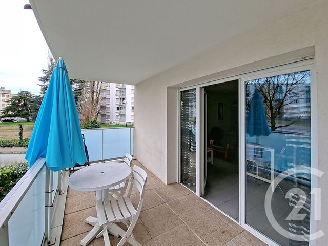 Appartement F2 à vendre - 2 pièces - 42.0 m2 - ST PRIEST - 69 - RHONE-ALPES - Century 21 Hestia Ldi