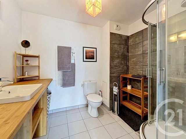 Appartement F2 à vendre - 2 pièces - 42.0 m2 - ST PRIEST - 69 - RHONE-ALPES - Century 21 Hestia Ldi