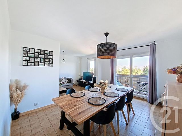 Appartement F4 à vendre - 4 pièces - 80.0 m2 - ST FONS - 69 - RHONE-ALPES - Century 21 Hestia Ldi