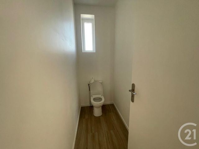 maison à louer - 5 pièces - 109.33 m2 - CORBAS - 69 - RHONE-ALPES - Century 21 Hestia Ldi