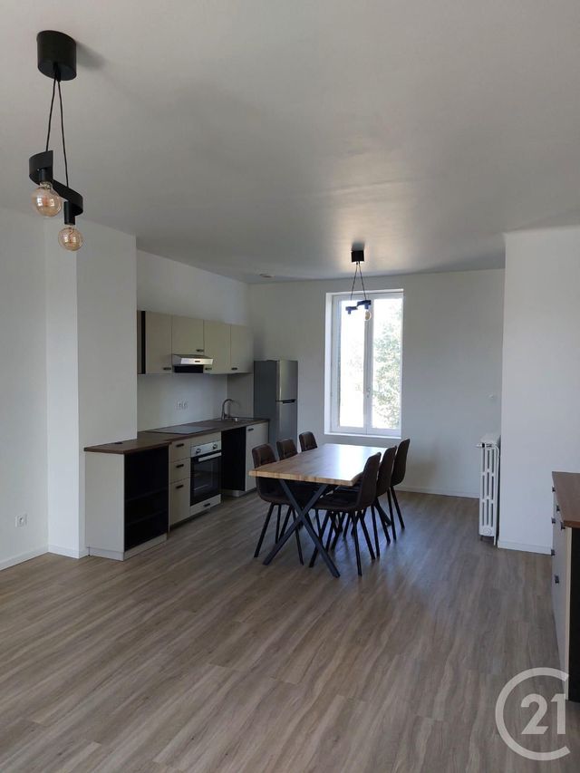 maison à louer - 5 pièces - 109.33 m2 - CORBAS - 69 - RHONE-ALPES - Century 21 Hestia Ldi