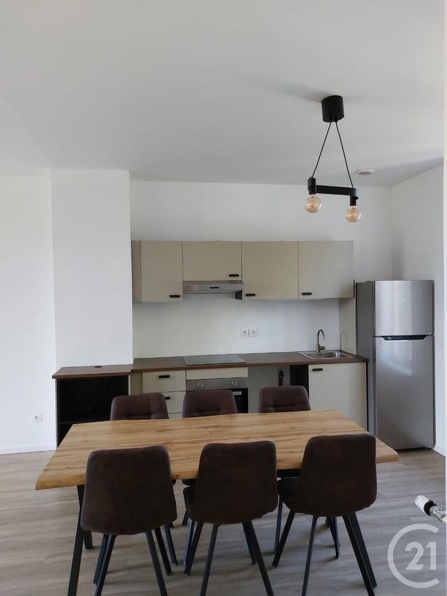 maison à louer - 5 pièces - 109.33 m2 - CORBAS - 69 - RHONE-ALPES - Century 21 Hestia Ldi