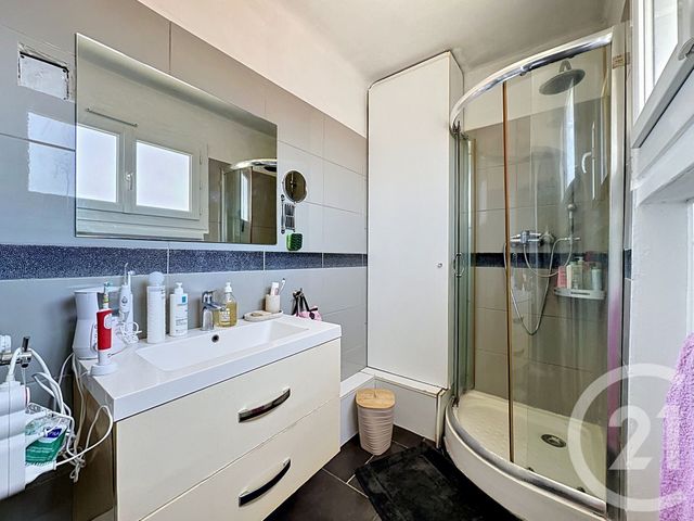 Appartement F2 à vendre - 2 pièces - 52.0 m2 - FEYZIN - 69 - RHONE-ALPES - Century 21 Hestia Ldi
