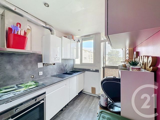 Appartement F3 à vendre - 3 pièces - 55.0 m2 - CORBAS - 69 - RHONE-ALPES - Century 21 Hestia Ldi