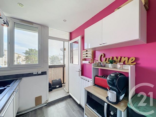 Appartement F3 à vendre - 3 pièces - 55.0 m2 - CORBAS - 69 - RHONE-ALPES - Century 21 Hestia Ldi