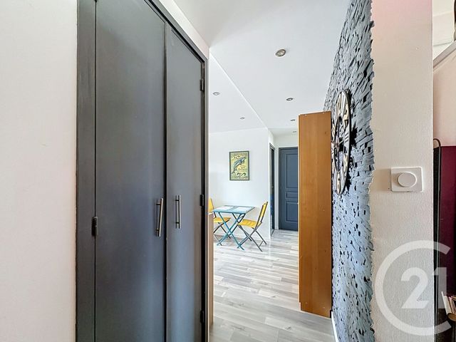 Appartement F3 à vendre - 3 pièces - 55.0 m2 - CORBAS - 69 - RHONE-ALPES - Century 21 Hestia Ldi