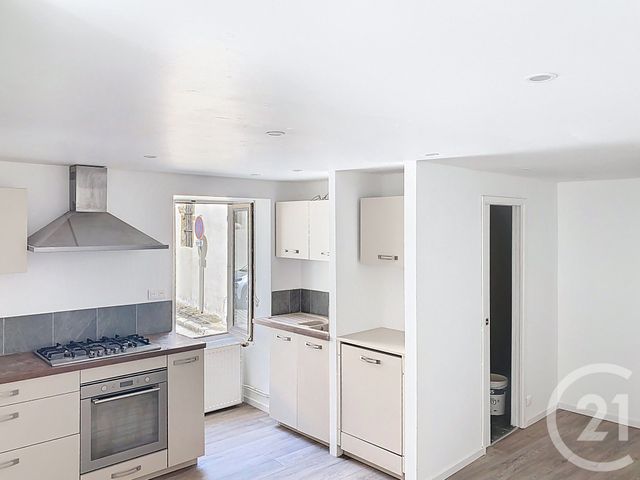 maison à louer - 3 pièces - 75.0 m2 - ST SYMPHORIEN D OZON - 69 - RHONE-ALPES - Century 21 Hestia Ldi