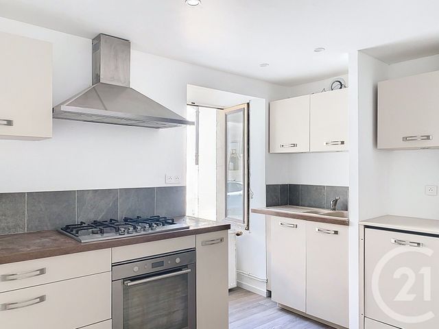 maison à louer - 3 pièces - 75.0 m2 - ST SYMPHORIEN D OZON - 69 - RHONE-ALPES - Century 21 Hestia Ldi